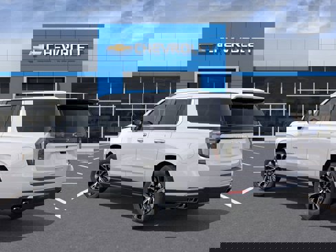 New 2025 Chevrolet Suburban High Country image 3