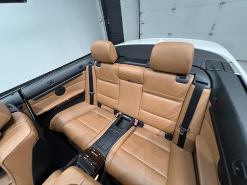 Used 2012 BMW 328i Convertible image 16
