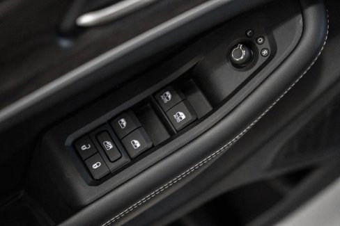 New 2025 Jeep Grand Cherokee L Limited w/ Luxury Tech Group II image 36