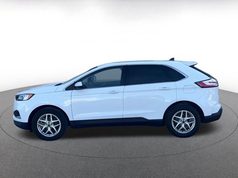 Used 2024 Ford Edge SEL image 9