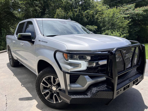 Used 2022 Chevrolet Silverado 1500 LT image 3