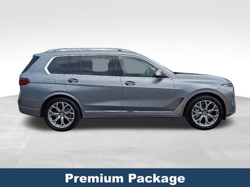 Used 2025 BMW X7 xDrive40i image 9