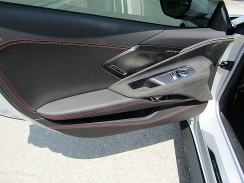 Used 2023 Chevrolet Corvette Stingray Premium Cpe w/ Z51 Performance Package image 11