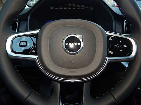 New 2026 Volvo XC90 B5 Ultra image 23