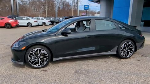 Used 2024 Hyundai Ioniq 6 SEL image 4