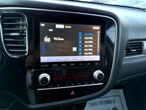 Used 2020 Mitsubishi Outlander SEL image 21