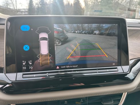 New 2025 Volkswagen Atlas SE image 19