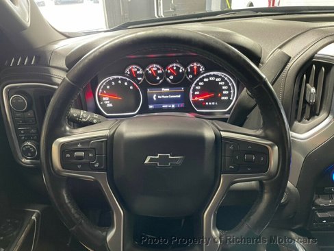 Used 2020 Chevrolet Silverado 1500 LT Trail Boss w/ Midnight Edition image 14