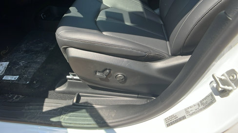 New 2026 Chrysler Voyager LX image 17