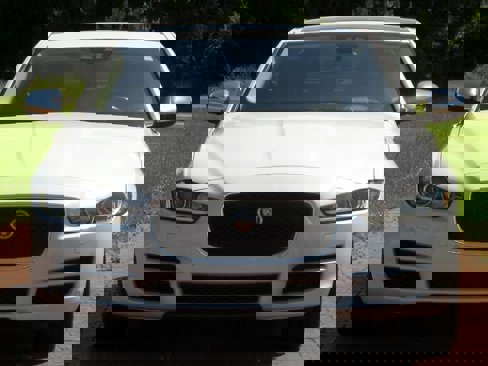 Used 2017 Jaguar XE First Edition image 3