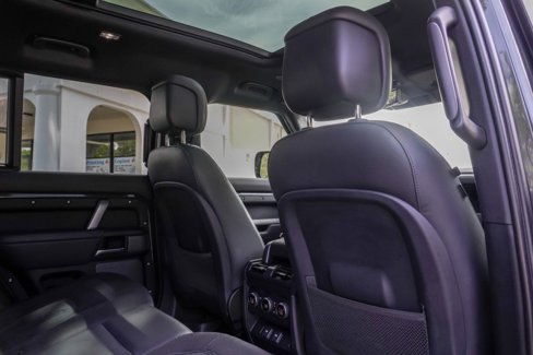 Used 2023 Land Rover Defender 110 image 24