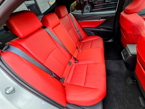 Used 2025 Toyota Camry XSE image 32