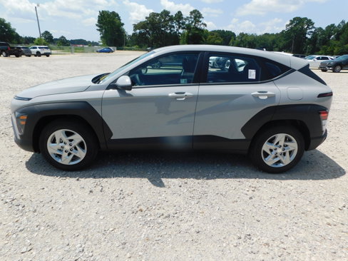 New 2025 Hyundai Kona SE image 8