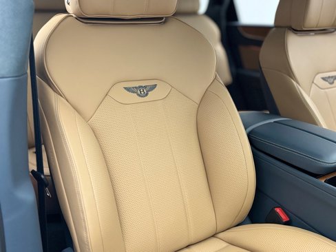 New 2024 Bentley Bentayga image 40
