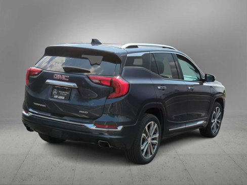 Used 2019 GMC Terrain Denali w/ LPO, Floor Liner Package image 8