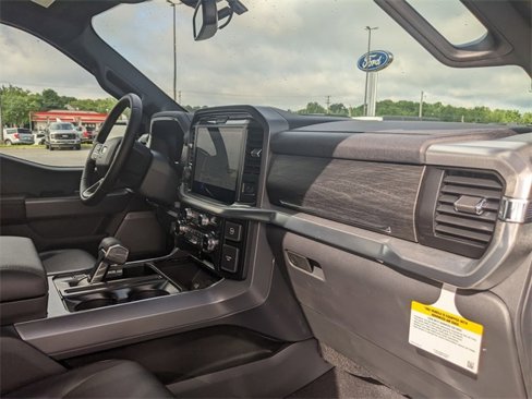 New 2025 Ford F150 Lariat w/ Equipment Group 501A Mid image 40