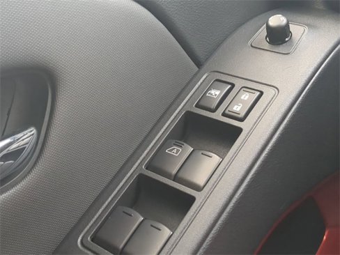 Used 2024 Nissan Frontier Pro-X image 11
