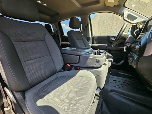 Used 2020 Chevrolet Silverado 1500 Custom w/ Custom Value Package image 16