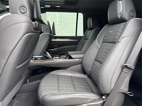 New 2025 Cadillac Escalade ESV Sport Platinum image 7