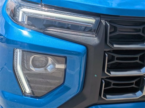 Used 2023 GMC Canyon AT4 image 9
