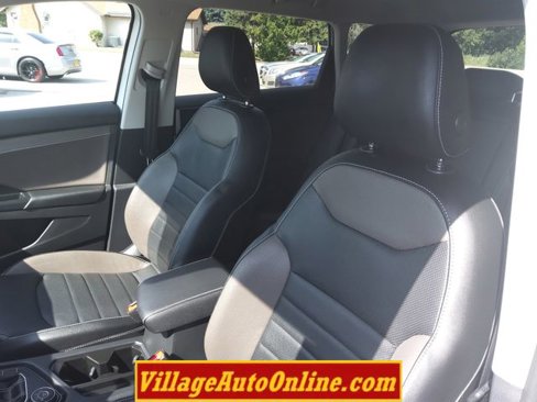 Used 2022 Volkswagen Taos SEL image 18