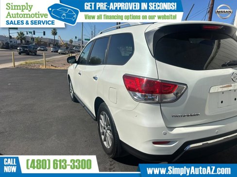 Used 2016 Nissan Pathfinder SV image 10