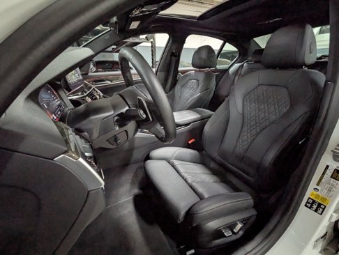Used 2022 BMW 540i xDrive w/ M Sport Package image 19