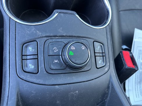 Used 2024 GMC Terrain SLT image 16