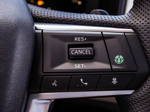 New 2025 Mitsubishi Outlander SE image 28