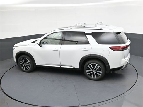 New 2025 Nissan Pathfinder Platinum image 26