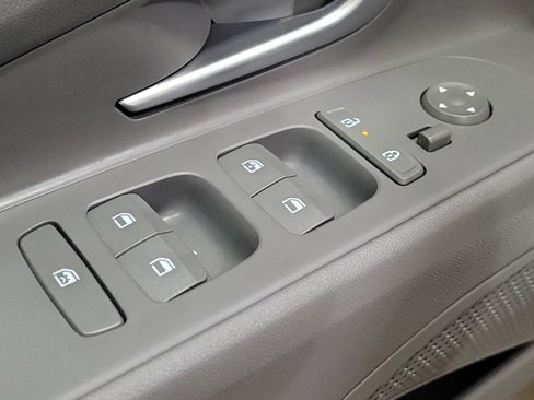 Used 2024 Hyundai Elantra SEL image 27