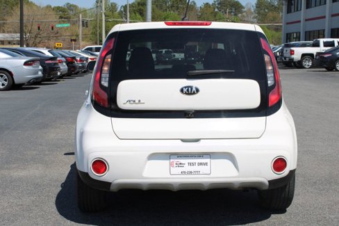 Used 2019 Kia Soul + image 6