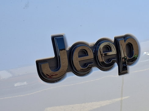 Certified 2023 Jeep Grand Cherokee L Limited w/ Black Appearance Package image 30