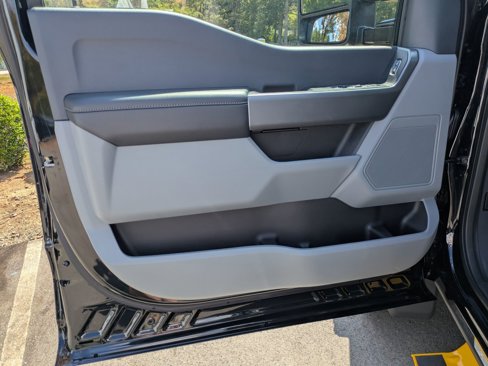 New 2026 Ford F450 XLT w/ XLT Value Package image 9