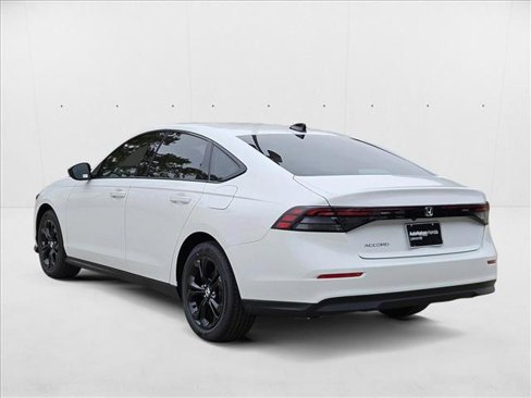 New 2025 Honda Accord SE image 9