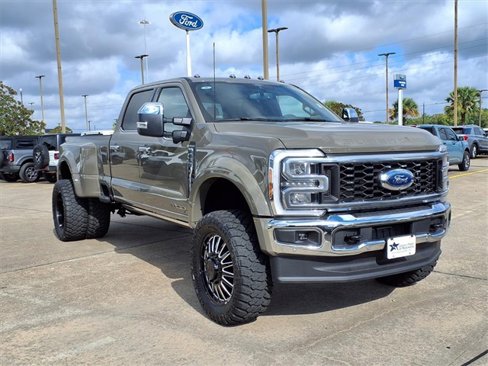 Used 2026 Ford F450 King Ranch w/ Chrome Package image 30