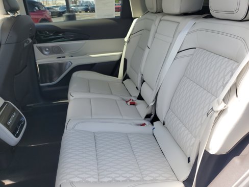 New 2025 Lincoln Nautilus Black Label w/ Jet Appearance Package image 30