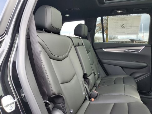 New 2025 Cadillac XT6 Luxury image 27