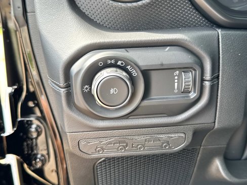 New 2025 Jeep Wrangler Unlimited Rubicon 392 image 39