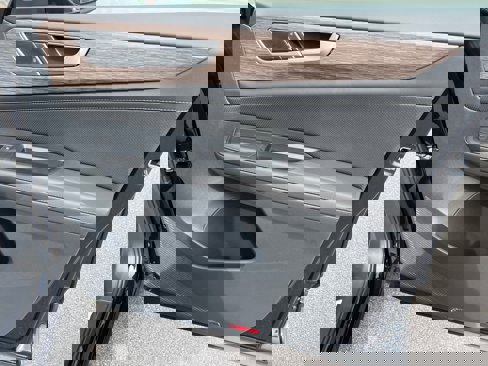 New 2025 Volkswagen Atlas SEL image 33