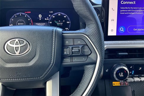 Used 2024 Toyota Tacoma Trailhunter image 17