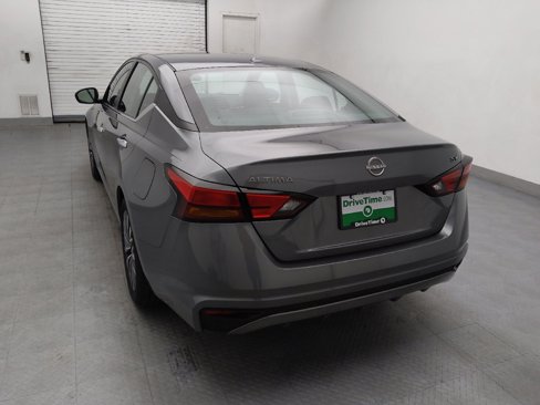 Used 2024 Nissan Altima 2.5 SV image 6