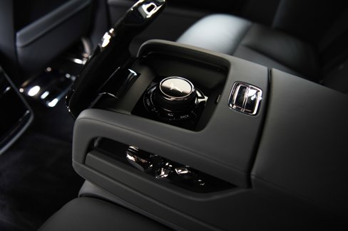 Certified 2022 Rolls-Royce Phantom Sedan image 19