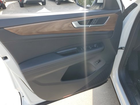 New 2026 Volkswagen Atlas SE image 15