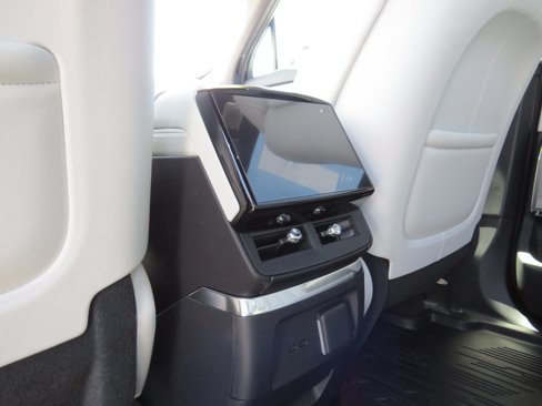 New 2026 Cadillac Vistiq Sport w/ LPO, Floor Liner Package image 16