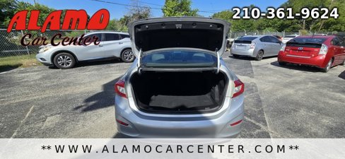 Used 2017 Chevrolet Cruze LT image 27