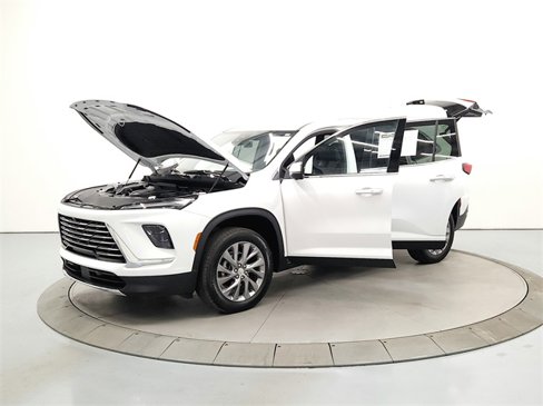 Used 2025 Buick Enclave Preferred image 12