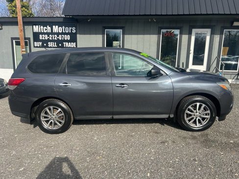 Used 2014 Nissan Pathfinder S image 4