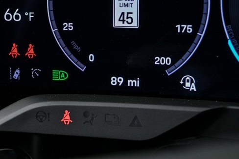 New 2025 Porsche Taycan 4S image 12