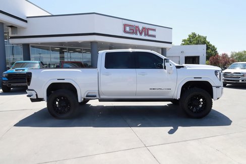 Used 2024 GMC Sierra 2500 Denali Ultimate image 7